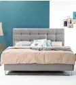  ?? Foto: Möller Design, dpa ?? Boxspringb­etten sind meist höher als Lattenrost Betten.