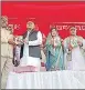  ?? HT PHOTO ?? SP president Akhilesh Yadav and party candidate Dimple Yadav at Kishni in Mainpuri on Saturday.