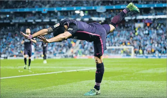  ?? DAVID RAMOS / GETTY ?? Suárez celebró el tercer gol, en el tramo final del partido, con esta figura gimnástica, dedica a su hija Delfina