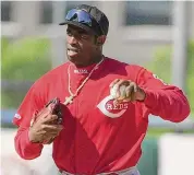  ?? Pat Sullivan/Associated Pres ?? The Cincinnati Reds’ Deion Sanders runs in from left field in the seventh inning against the Boston Red Sox in 2000.