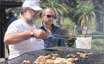  ??  ?? The braaimaste­rs get the job done at a previous Open Mosque interfaith braai.