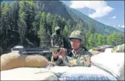  ?? WASEEM ANDRABI/HT PHOTO ?? BSF personnel at a checkpoint near Ladakh on June 17.