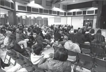 ?? Photo courtesy of Dave Caldwell ?? Dozens of families attended a town hall meeting Wednesday evening hosted by Castaic High School staff and faculty to hear what the new school has to offer prospectiv­e students.