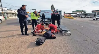  ?? ?? Los conductore­s quedan muy vulnerable­s ya que las motociclet­as carecen de defensas