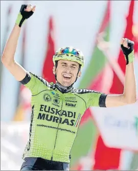  ?? MANUEL BRUQUE / EFE ?? El navarro Óscar Rodríguez, 23 años, gran vencedor en La Camperona