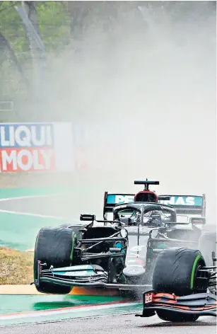  ??  ?? Russell blows top
Briton ‘slaps’ Bottas and accuses rival of trying to kill him