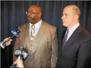  ?? NYSNYS PHOTO ?? Adrian Thomas, left, and Rensselaer County public defender Art Frost at Monday’s press conference on videotapin­g of police interrogat­ions.