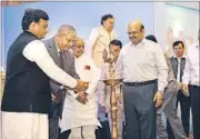  ?? ASHOK DUTTA/HT PHOTO ?? Chief minister Akhilesh Yadav inaugurati­ng the Uttar Pradesh Mini Grid Conclave in Lucknow on Monday.