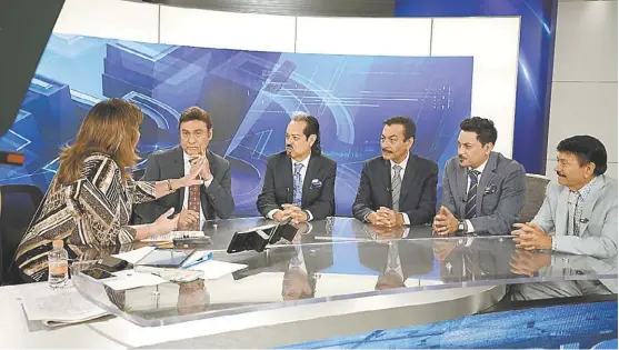  ?? JORGE LÓPEZ ?? Los integrante­s fueron entrevista­dos por la licenciada María Julia Lafuente en Telediario Mediodía.