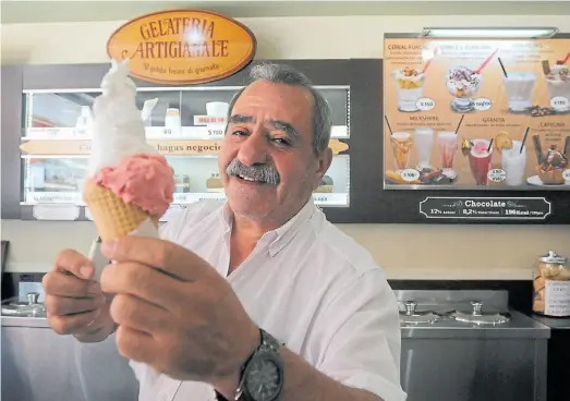  ?? LUCIANO THIEBERGER ?? Inventor de sabores raros. Mercurio, todo un personaje, dice que desde Freddo lo toman “como ejemplo”.