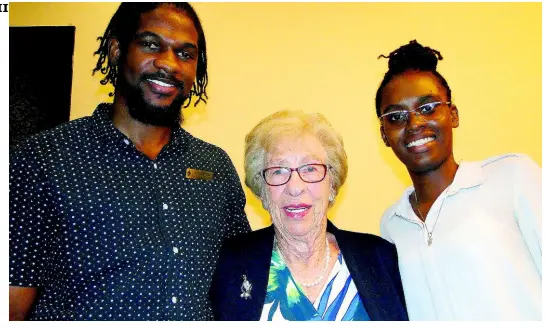 ?? PAUL H. WILLIAMS ?? Eighty-nine-year-old Holocaust survivor Eva Schloss is sandwiched by Kyle Schloss, second-year UWI MSc clinical psychology student, and Ron-Di Lacey of Paperboy Jamaica on April 2 at The Jamaica Pegasus hotel in St Andrew.