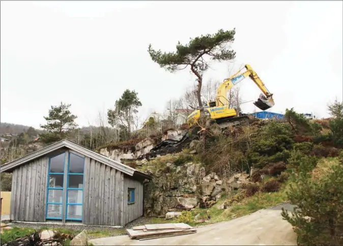  ?? FOTO: TORREY ENOKSEN ?? Hytteeiend­ommen Gnr 24, bnr 82 på Kåveland i Lyngdal er solgt for 4.500.000 kroner fra Edith M Guldberg Fugelli til Tommy Stangeland. Hytta er allerede revet for å gjøre plass til et nybygg.