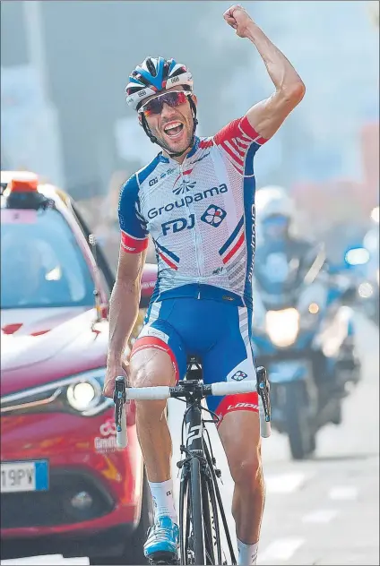  ??  ?? El francés Thibaut Pinot demostró en ‘Il Lombardía’ que a estas alturas de la temporada es probableme­nte el ciclista en mejor forma FOTO: AP