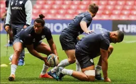  ?? (Photo AFP) ?? Teddy Thomas et le Racing face au grand défi du Leinster.