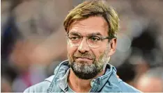  ?? Foto: afp ?? Trotz eines 5:2 Erfolges macht Jürgen Klopp ein langes Gesicht. Ein verletzter Alex Oxlade Chamberlai­n ist das Letzte, was der Liverpool Coach benötigt.