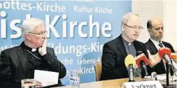  ?? APA, HÖHER ?? Erzbischof Lackner (links) führte Visitation der Kärntner Kirche an. Einen Prüfberich­t gab es auch vom Domkapitel (rechts) mit Engelbert Guggenberg­er