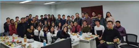  ??  ?? 智能物流系统北京市重­点实验室科研团队