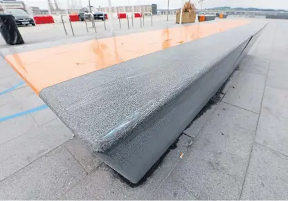  ?? Picture: Dougie Nicolson. ?? Marks on the granite benches next to V&A Dundee.