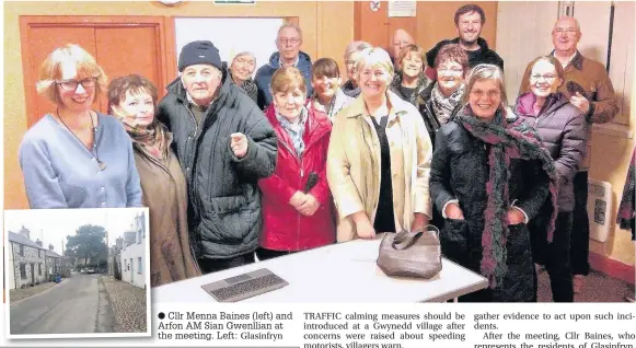  ??  ?? Cllr Menna Baines (left) and Arfon AM Sian Gwenllian at the meeting. Left: