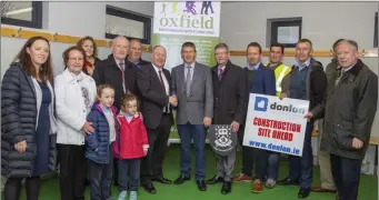  ??  ?? Minister Michael Ring and Tony McLoughlin TD with members of the Oxfield committee.