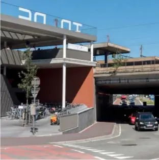  ?? FOTO WIM HENDRIX ?? De nieuwe fietsbrug komt over de Singel en verbindt de fietsostra­de vanuit Mechelen met het centrum van Antwerpen.