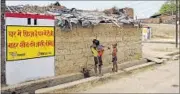  ?? FILE PHOTO ?? Various motivation­al and educative messages were displayed on the walls of buildings in Mujasa village, in the process of making it ODF.