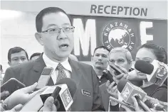  ??  ?? Lim says the final cost of the ECRL project must be reduced significan­tly to be financiall­y viable. — Bernama photo