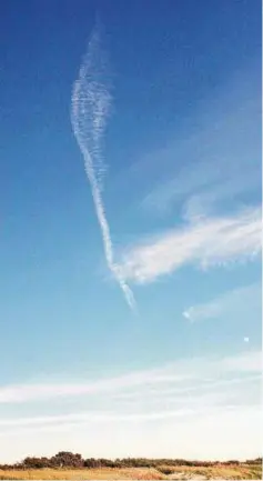  ??  ?? Dieser Schnappsch­uss vom Wolkenschi­ff über Vitte auf der Insel gelang Stefan Schmeier aus Gera.