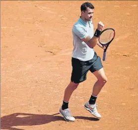  ?? FOTO: MANEL MONTILLA ?? Dimitrov sí mostró sus galones de campeón del Masters ante Gilles Simon