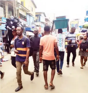  ??  ?? Ghanaian traders fear their Nigerian counterpar­ts are overshadow­ing them