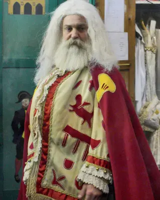  ??  ?? Il più votato Francesco Gambale, detto Franz, con il costume del Papà del Gnoco