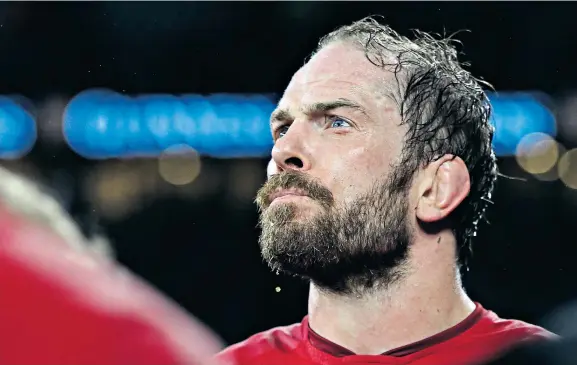  ??  ?? Staying put: Alun-wyn Jones has extended his national dual contract at the Ospreys and the 32-year-old will be able to continue his distinguis­hed Wales career