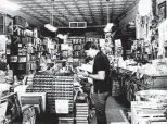  ?? UTSA Special Collection­s ?? The crowded interior of
Brock’s bookstore in
downtown San Antonio.
The bookstore closed in
1987.