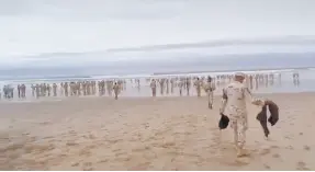  ?? ?? l Mostraron videos del momento en que los jóvenes militares ingresaron al mar de Ensenada.