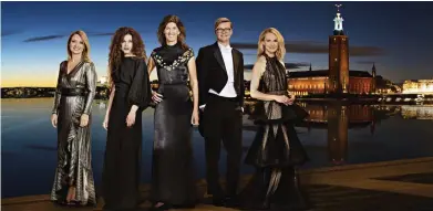  ?? FOTO: JANNE DANIELSSON /SVT ?? Pernilla Månsson Colt, Jessika Gedin, Cecilia Gralde, Gustav Källstrand och Victoria Dyring leder Nobeldagen­s tv-sändningar.