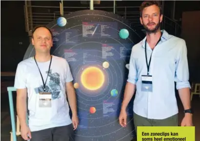  ?? FOTO CHRIS NELIS ?? Ruben Verboven (links) en Raf Santermans debatteren mee tijdens het wereldcong­res over zonsverdui­steringen.