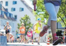  ?? ARCHIVFOTO: BARBARA SOHLER ?? Erstmals seit 2019 dürfen beim Ravensburg­er Stadtlauf wieder Kinder, Jugendlich­e, Schüler- und Teamstaffe­ln an den Start gehen.