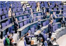  ?? FOTO: C. SOEDER/DPA ?? Im Bundestag berät die Politik über neue Gesetze.