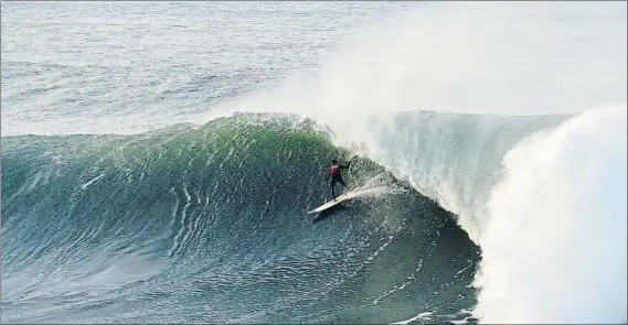  ?? FOTO: JON ASPURU ?? Buena salud El surf vasco cuenta con una cantera prolífica y un elenco de deportista­s que compiten en la elite