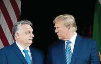 ?? Foto: AFP ?? Überschütt­eten sich gegenseiti­g mit Lobeshymne­n: Viktor Orban (l.) und Donald Trump.