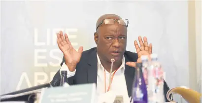  ?? Picture: Refilwe Modise ?? ‘NOT ME’. Suspended Gauteng health department head Dr Barney Selebano responds to questions at the Life Esidimeni arbitratio­n hearing in Johannesbu­rg yesterday.