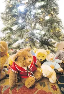  ??  ?? Above: Instead of presents under the tree, Locker placed a collection of teddy bears, to the delight of his two young grandsons.