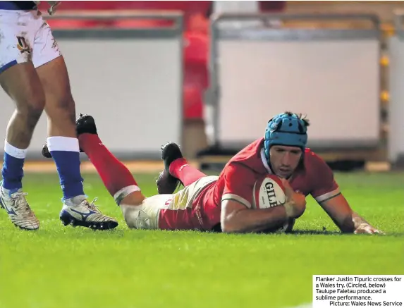  ??  ?? Flanker Justin Tipuric crosses for a Wales try. (Circled, below) Taulupe Faletau produced a sublime performanc­e.
Picture: Wales News Service