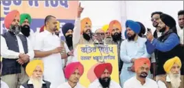  ??  ?? ■ Former SAD youth leader Iqbal Singh Sandhu addressing a rally at Piddi village in Khadoor Sahib on Saturday. HT PHOTO