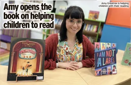  ?? ?? Amy Greatrex is helping children with their reading