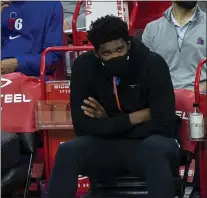  ?? CHRIS SZAGOLA - FOR THE ASSOCIATED PRESS ?? With Joel Embiid watching from the bench as a healthy scratch, the Grizzlies were too much for the 76ers Sunday night.