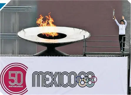 ?? FOTO: AFP ?? Queta Basilio jamás se imaginó que volvería a encender el pebetero olímpico 50 años después. /