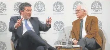  ?? // INÉS BAUCELLS ?? El director de ABC durante su conversaci­ón con Ricardo Fernández Deu