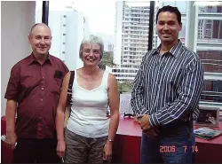  ?? ?? John and Anne posed for a photo with an estate agent in Panama