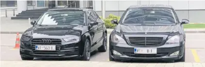  ??  ?? Vozni park Audi i Mercedes koje je mladi Ivan Đakić svojedobno postavljao na svoj profil na Facebooku